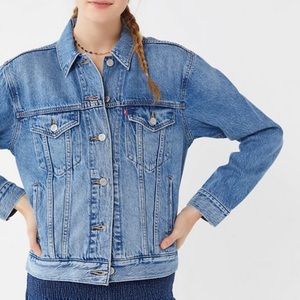 Levi’s Ex Boyfriend Trucker